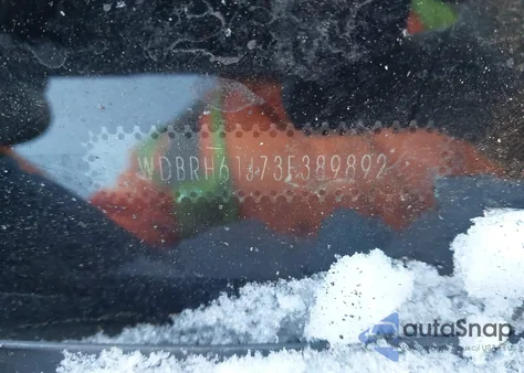 2003 Mercedes-Benz C 240 z USA, uszkodzony, nr VIN WDBRH61J73F389892